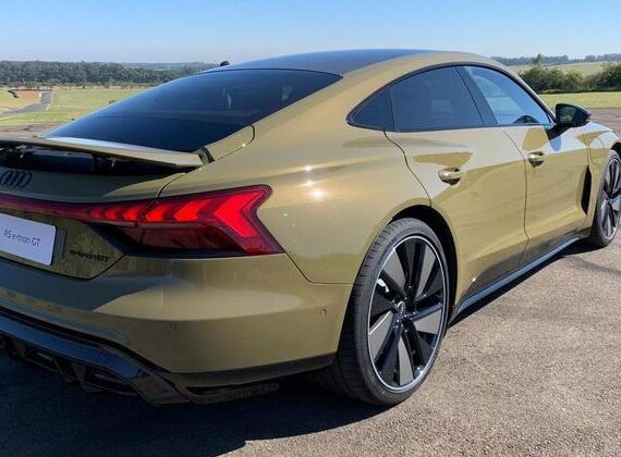 Novo Audi RS e-tron GT, um elétrico de quase R$ 1 milhão