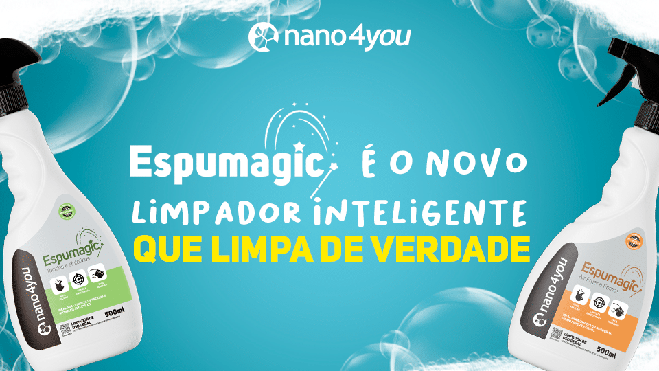 Imagem promocional do lançamento dos limpadores Espumagic da Nano4you, com dois frascos de 500ml. À esquerda, o Espumagic para Tecidos e Sintéticos; à direita, o Espumagic para Airfryer e Fornos. Ao centro, o texto diz: "Espumagic é o novo limpador inteligente que limpa de verdade", com fundo azul, bolhas de sabão e o logotipo da Nano4you no topo.