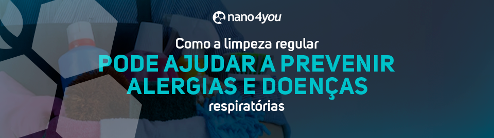 Produtos de limpeza e itens domésticos representando a importância da limpeza regular para prevenir alergias e doenças respiratórias.