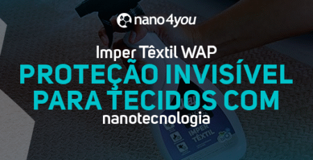 Pessoa aplicando o Imper Têxtil WAP sobre um tecido claro, representando a proteção invisível com nanotecnologia.