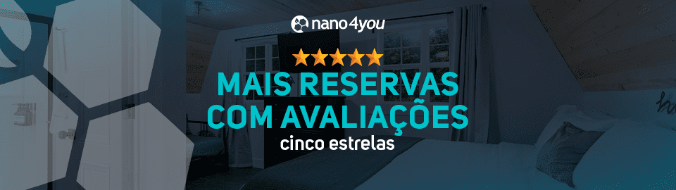 Banner institucional da nano4you com o texto “Garanta mais reservas com avaliações 5 estrelas – transforme a limpeza da sua hospedagem”, sobre fundo de ambiente moderno de hospedagem com estrelas douradas em destaque.